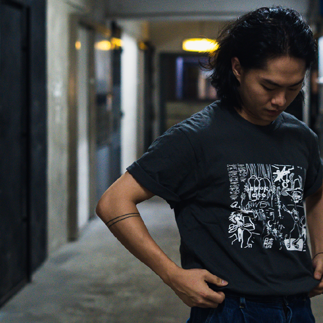 T-SHIRT